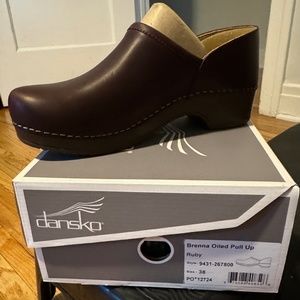 DANSKO Brenna Oiled Pull Up Ruby BRAND NEW Sz 38